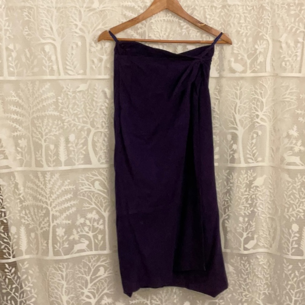 ESCADA SUEDE SKIRT, LUXE, NO MARS, EURO SIZE 38. 26” WAIST, 21” L.